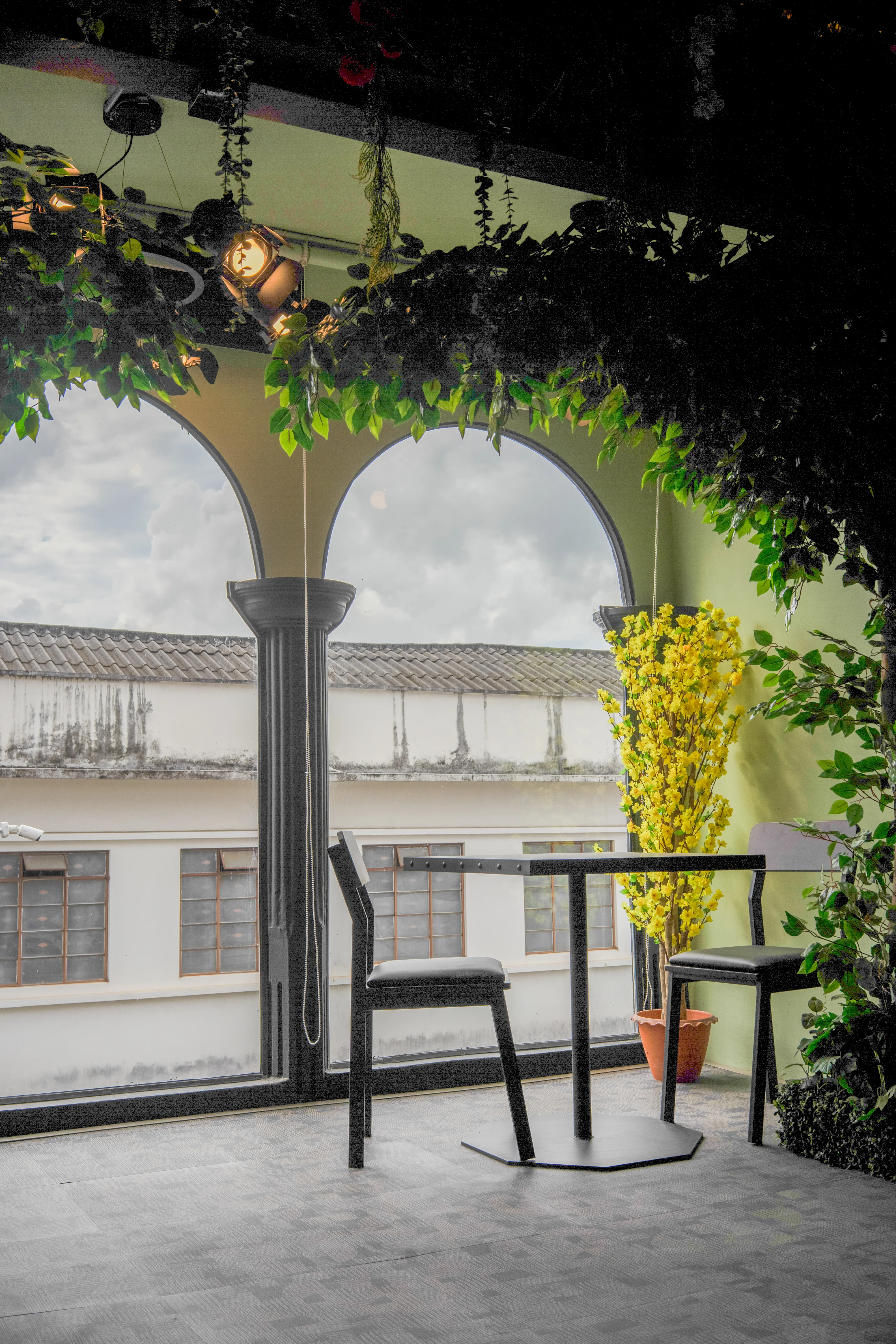 Café Lounge — Dessert Display